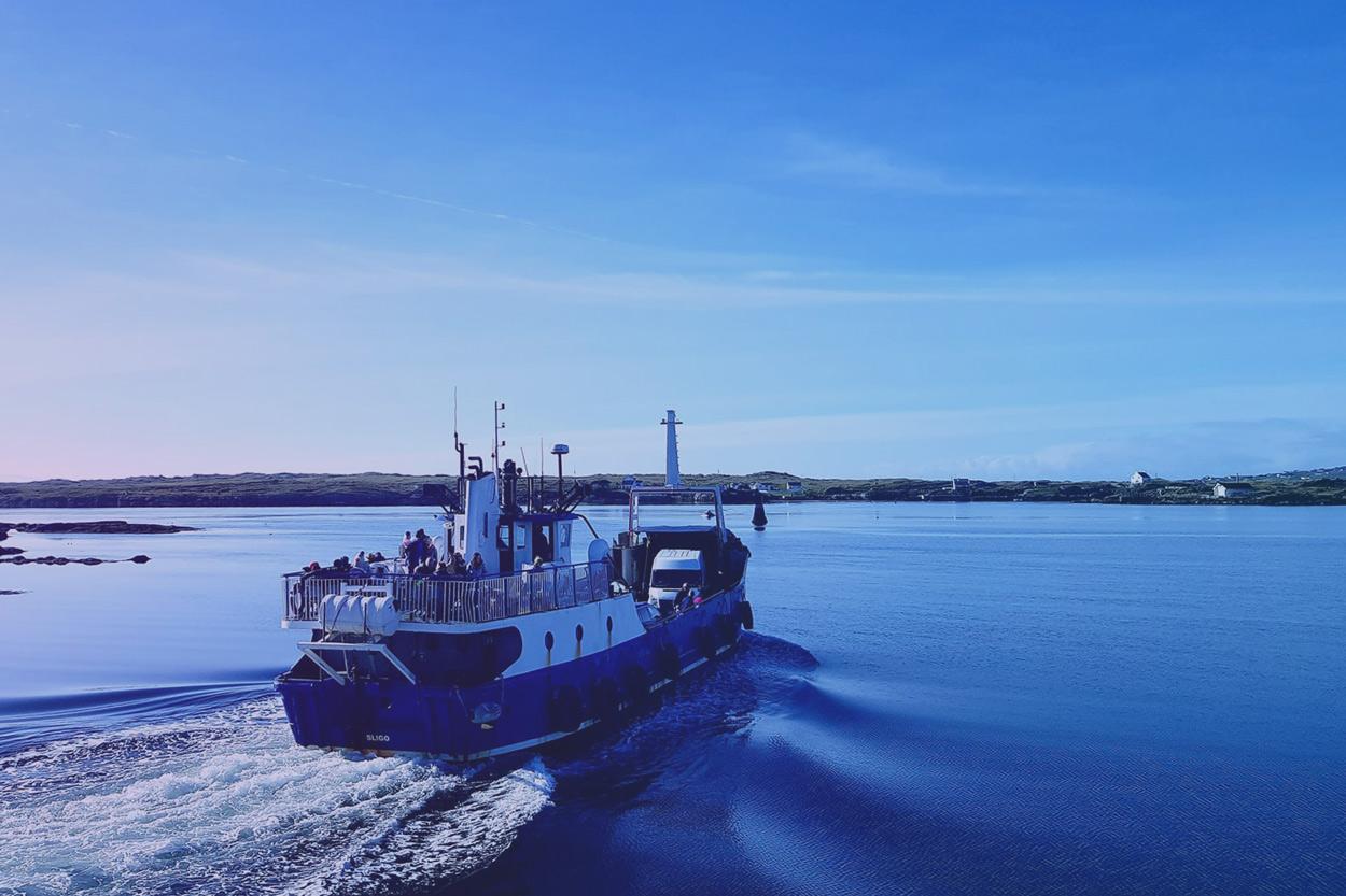 Arranmore Ferry leaving Burtonport